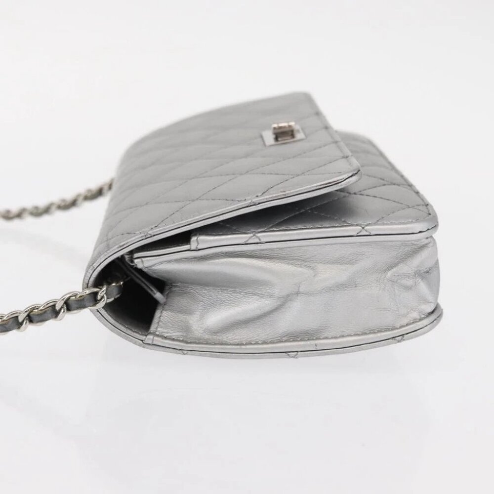 CHANEL Matelasse Chain Wallet Leather Silver - Picture 3 of 16